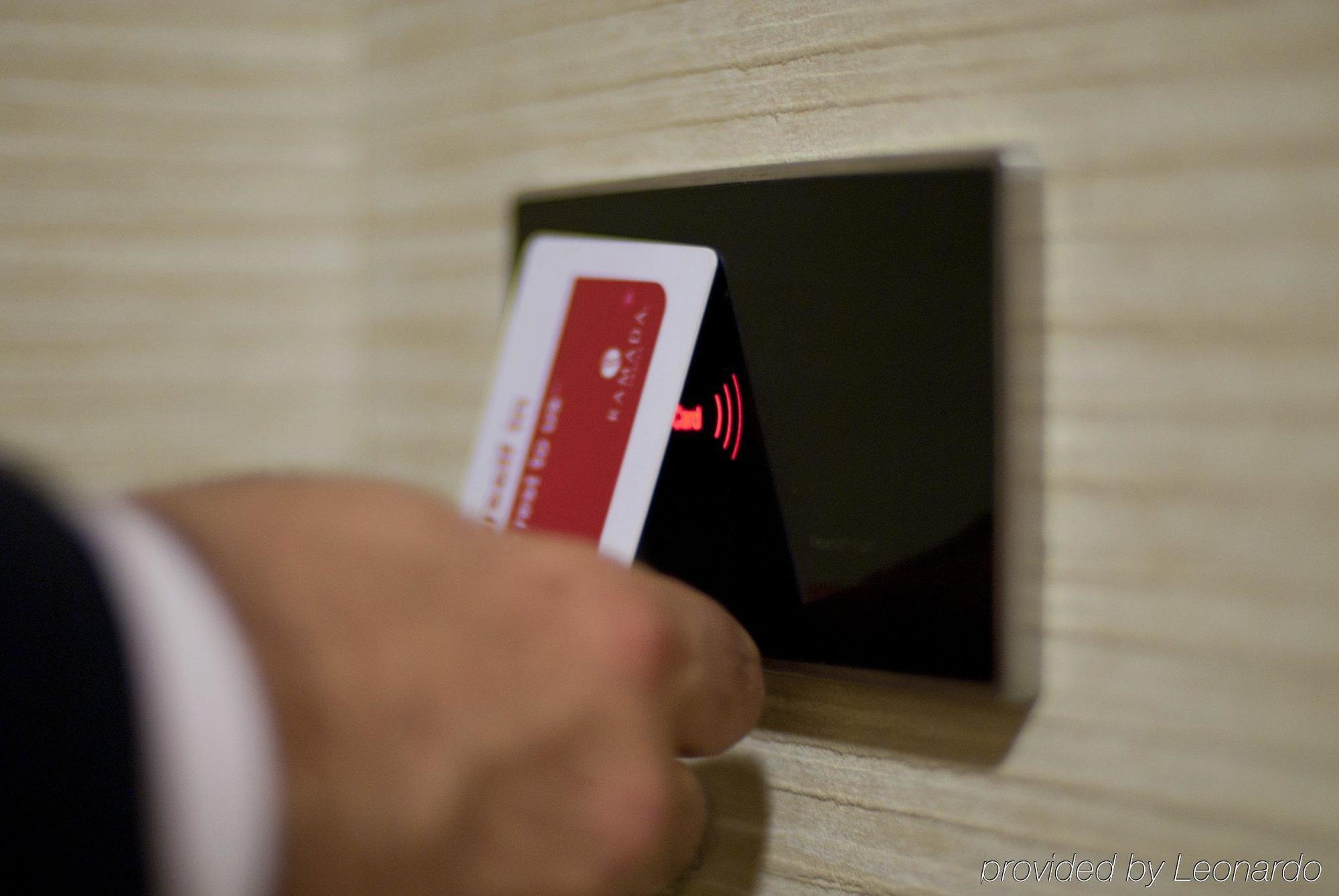 Ramada By Wyndham Oradea Hotel Bagian luar foto